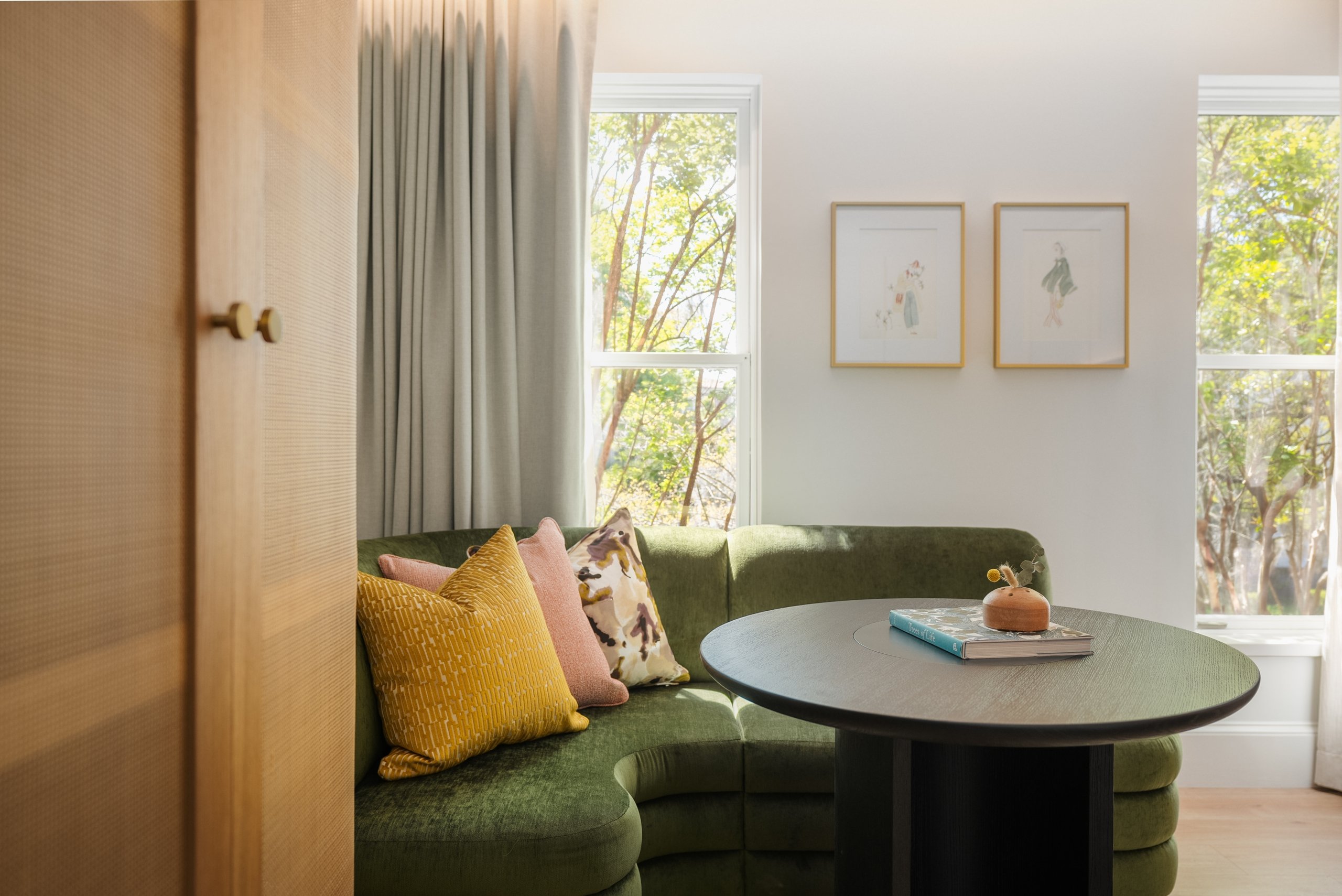 A cozy couch and sitting area in Hotel Bardo