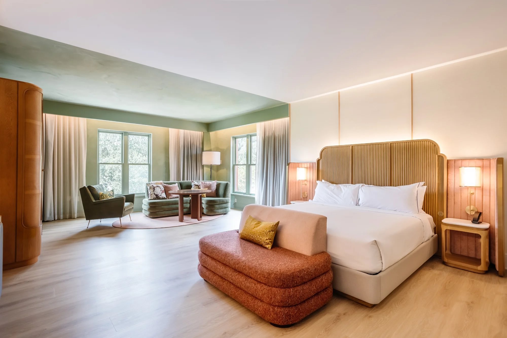 corner suites in savannah